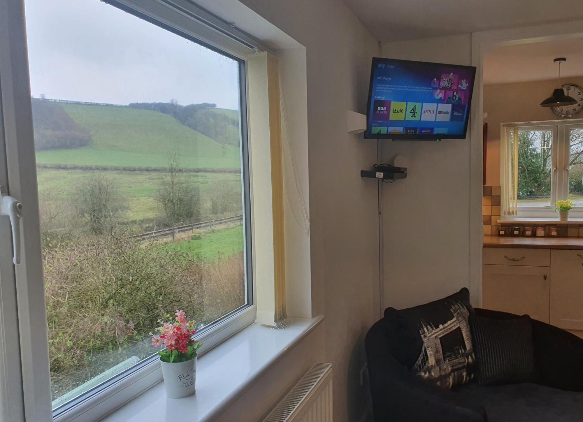 Idyllic 2 Bedroom Self-Contained Upsidedown Annexe Llandrindod Wells Εξωτερικό φωτογραφία