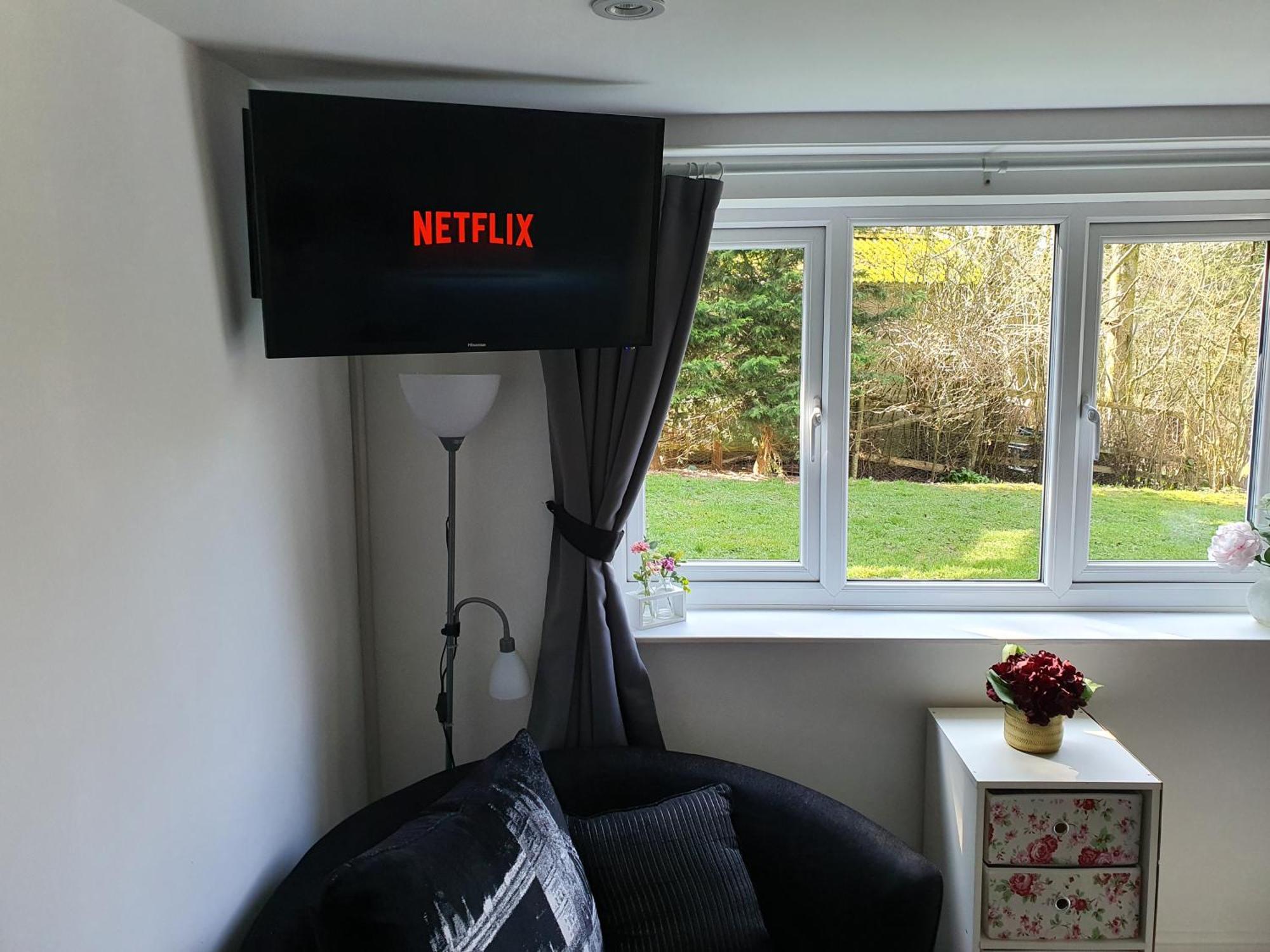 Idyllic 2 Bedroom Self-Contained Upsidedown Annexe Llandrindod Wells Εξωτερικό φωτογραφία