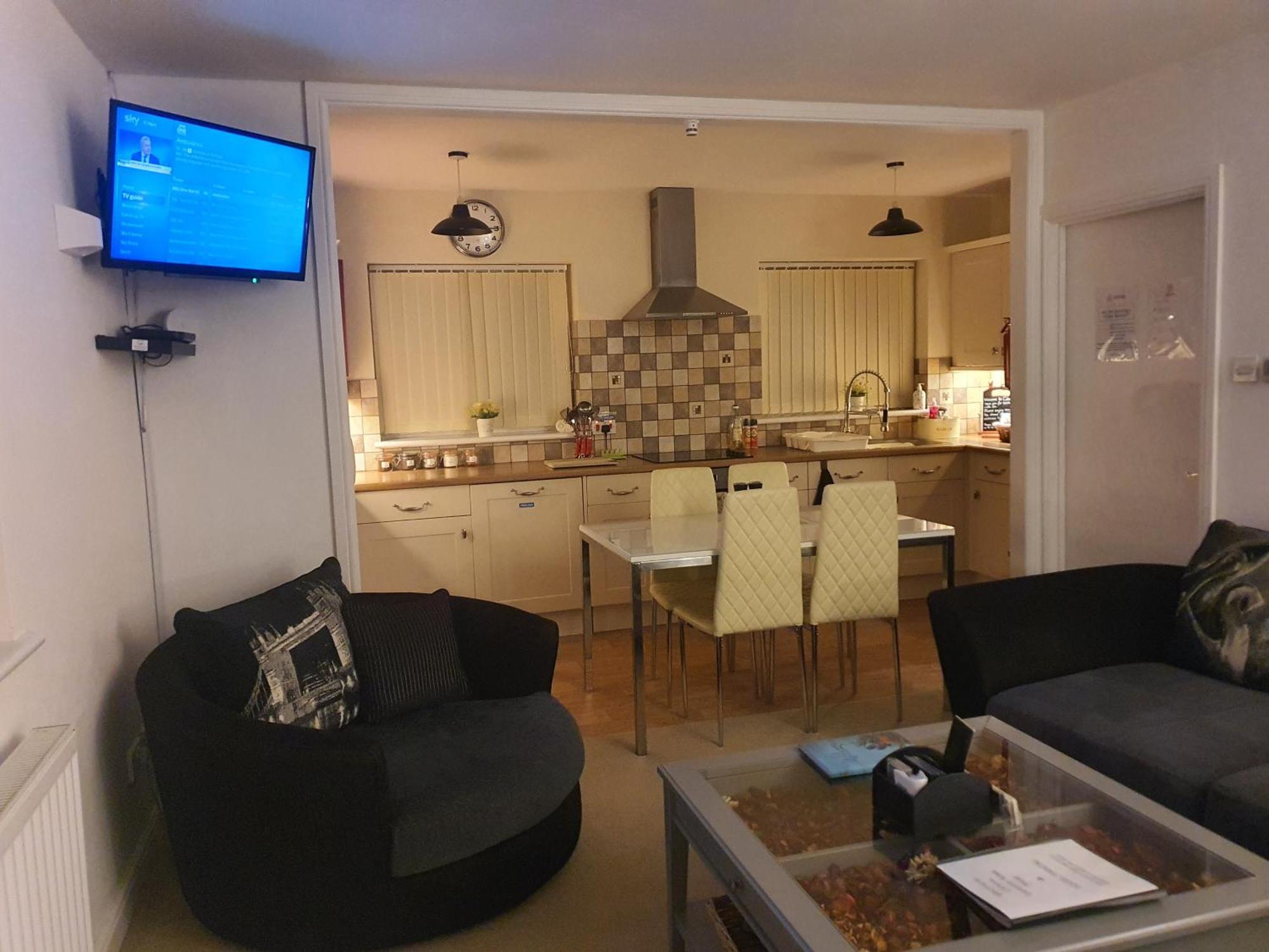 Idyllic 2 Bedroom Self-Contained Upsidedown Annexe Llandrindod Wells Εξωτερικό φωτογραφία