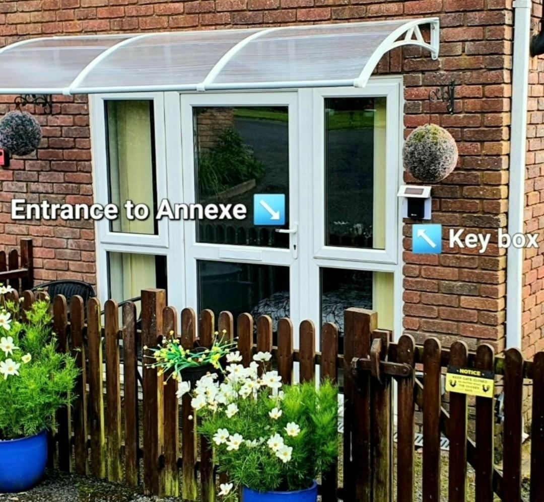 Idyllic 2 Bedroom Self-Contained Upsidedown Annexe Llandrindod Wells Εξωτερικό φωτογραφία